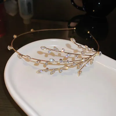 Beautiful Rhinestone Leaf Design Headband 